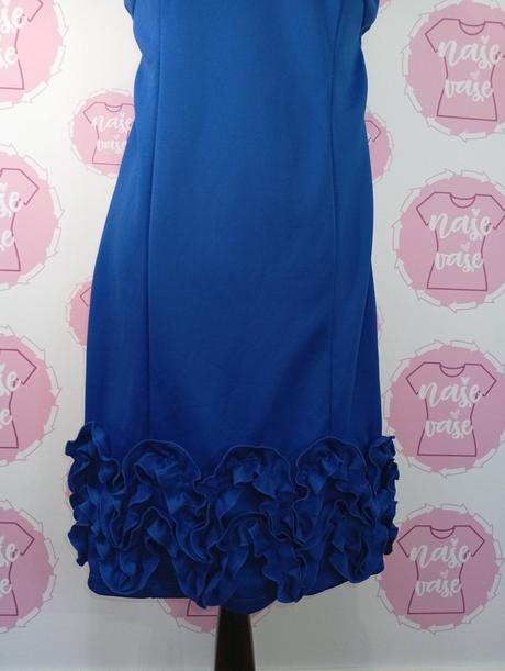 Kráľovský modré šaty, 40