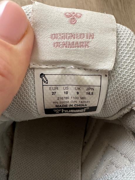 Tenisky hummel, 27