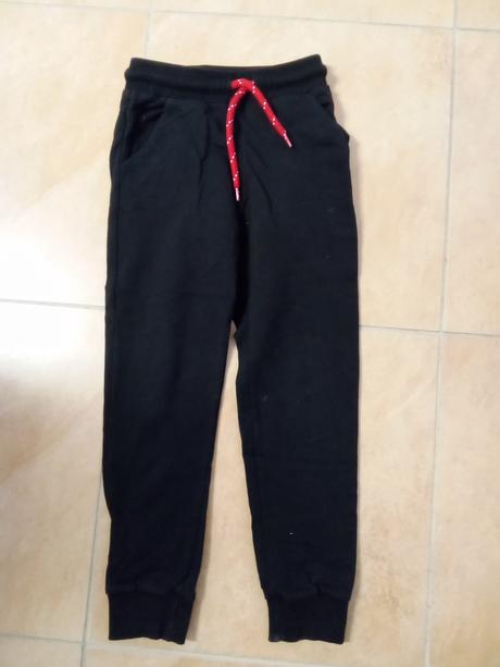 Tepláčiky v top stave 128/134, 128