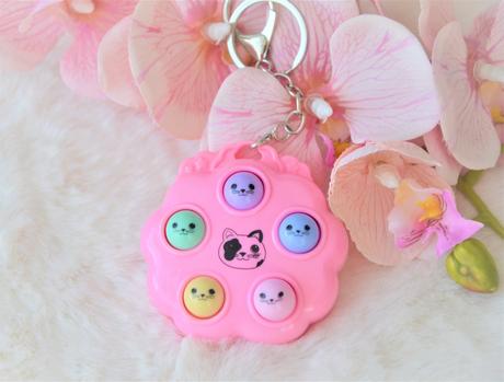 Kľúčenka na štýl pop-it, 