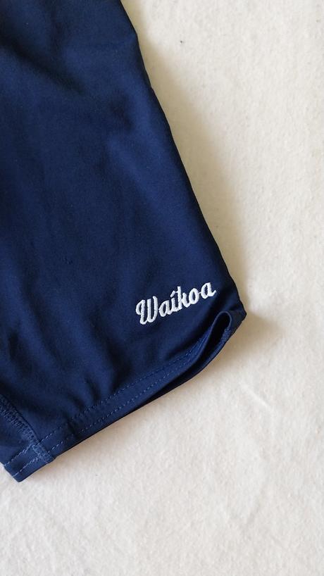 Tmavomodré plavky, 158