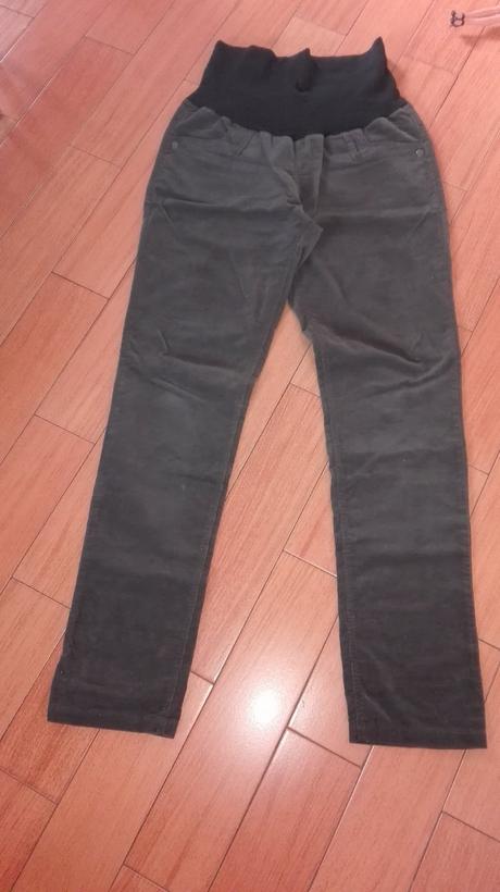 Menčestrove tehotenske nohavice, l