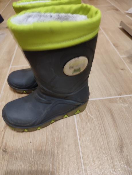 Blikajuce gumaky, 26