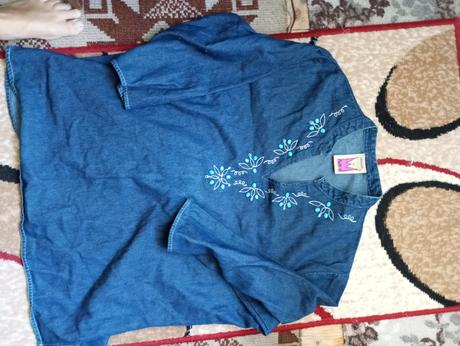 Modra vysnívaná tunika, 42