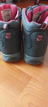 Turistické topánky, 32