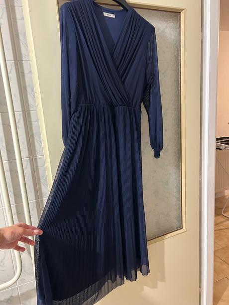 Šaty -doporučená pošta v cene, reserved,s