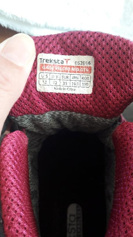 Tenisky treksta goretex, 30