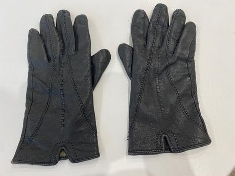 Krásne kožené rukavice,