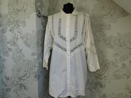 Velmi pekna vintage bluzka ku kroju, 42