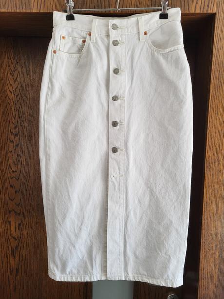 Rifľová bile sukňa, levis,26