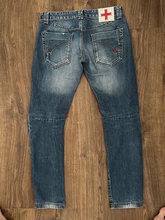 Zuelements prešívané rifle, 26