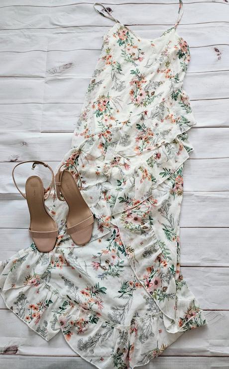 Krásne lahulinké šaty, stradivarius,s