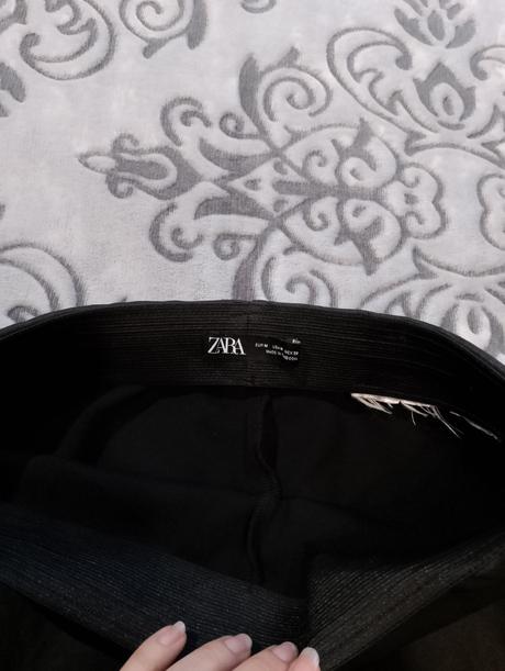 Zara dámske zaujimave legíny / nohavice, zara,m