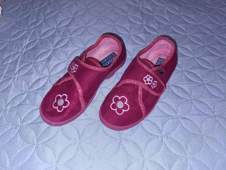 Papucky fischer s kvetmi, 30