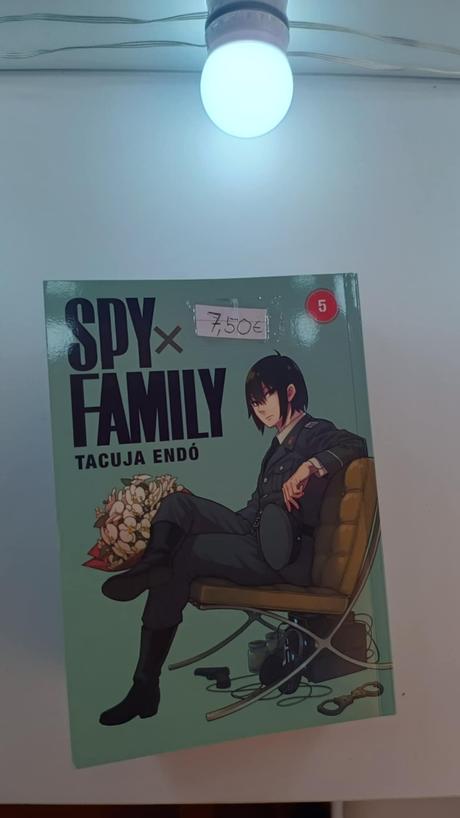 Knihy spy x family,