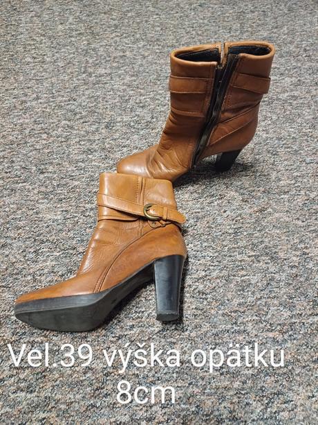 Dámske kotnikove čižmy, 39