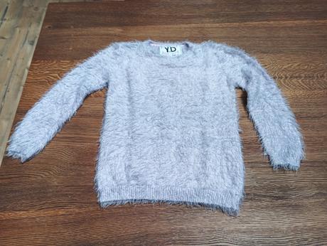 Bledofialovy chlpatý sveter v. 146, 146