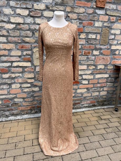 Spoločenské saty, 38