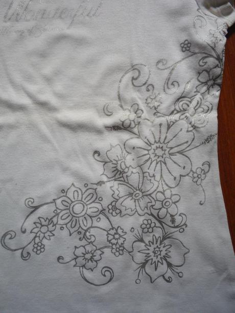 Tričko so striebornými kvetmi, benetton,158