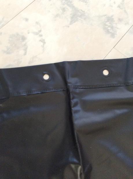 Pevný záves do sprchy,