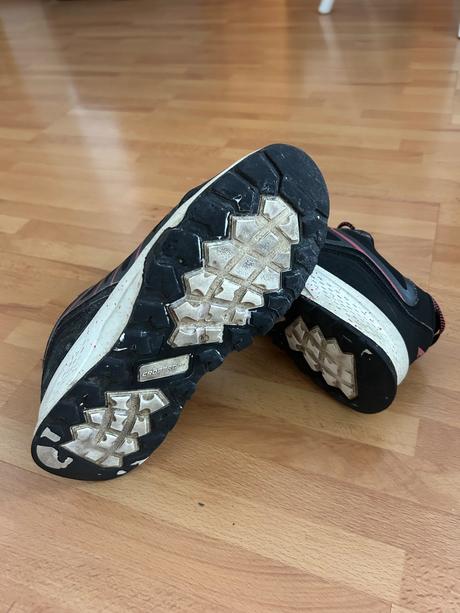 Turisticke topánky, 35