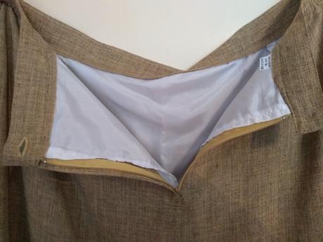 Sukňový kostým, 54