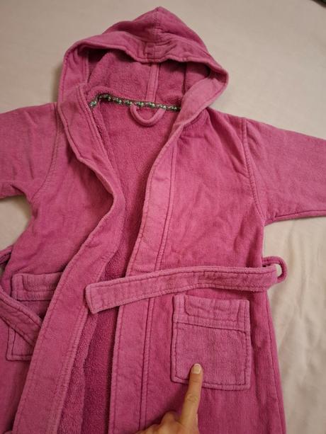 Dievčenský župan, 98