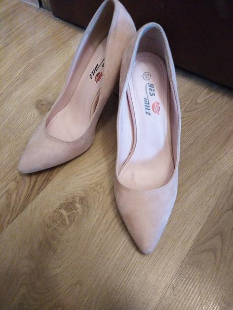 Ružové lodičky, 37