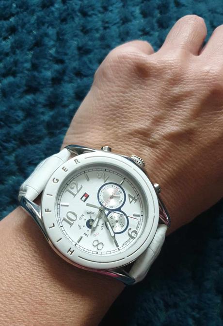 Dámské hodinky, zn. tommy hilfiger, tommy hilfiger