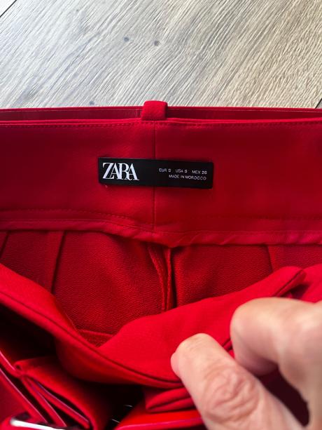 Šortky, zara,36