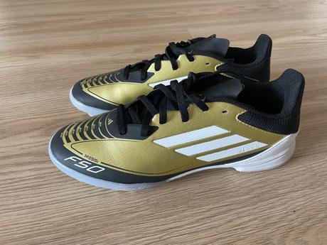 Turfy, adidas,38