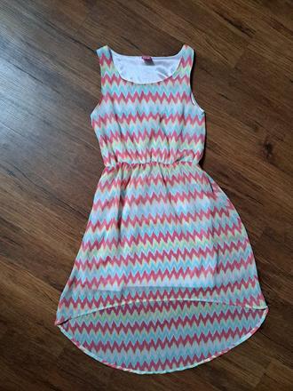 Ľahké letné šaty 134, 134