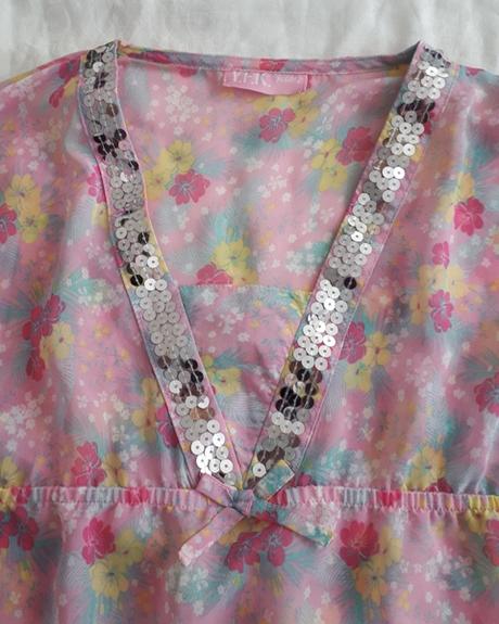 Letná blúzka s flitrami, 146