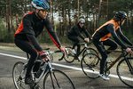 Prečo cyklisti jazdia v skupinách?