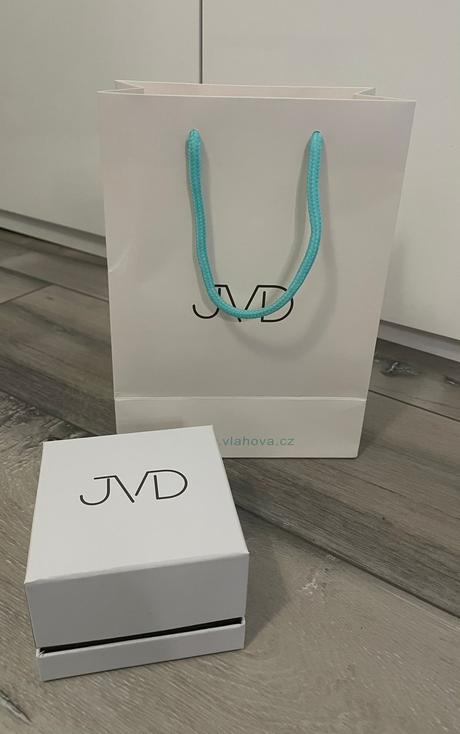 Dámske hodinky jvd, 