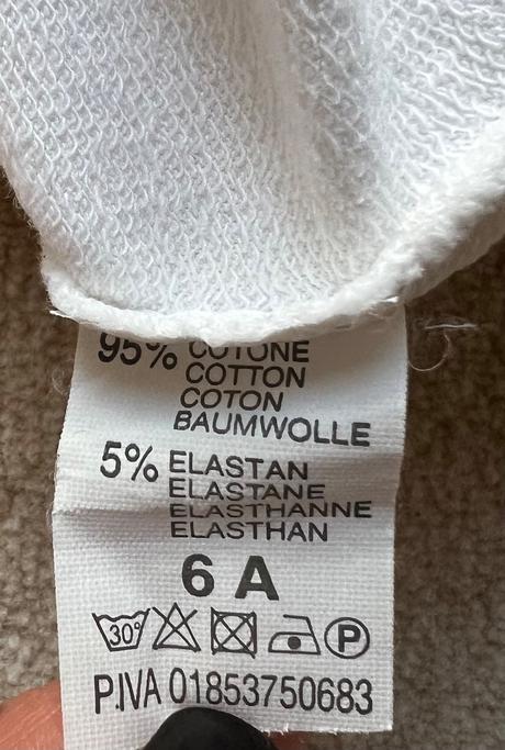 Mikina cez hlavu tik tok, 116