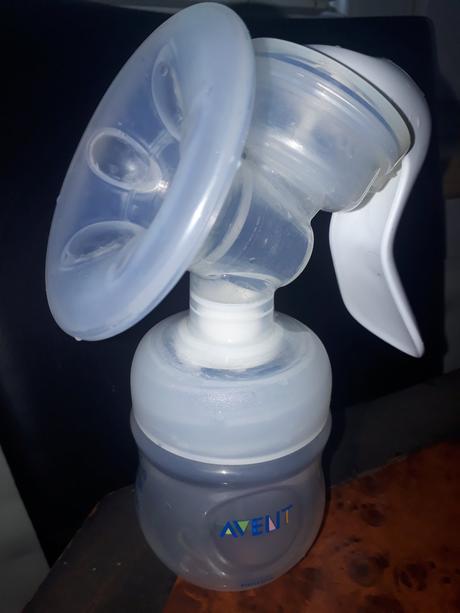 Ručná a elektricka odsávačka avent, 