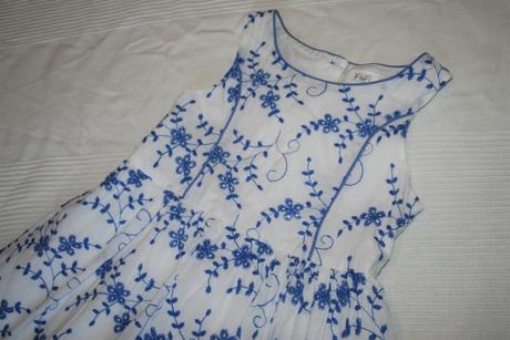 Vyšívané šatičky, f&f,110