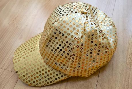 Dievcenska siltovka so zlatymi flitrami, 