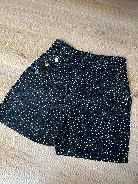 Dámske šortky, f&f,34