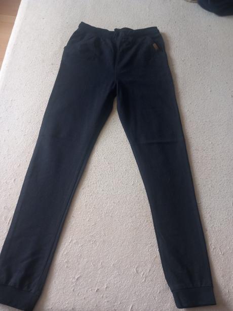 Predám tepláky, sinsay,158