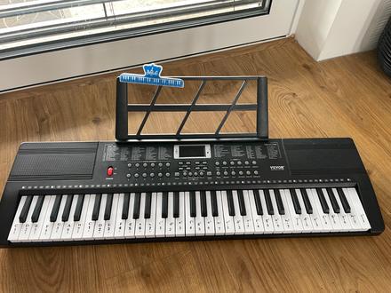 Keyboard /klávesy/ malé digitálne piáno, 