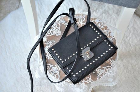 Malá cross kabelka,