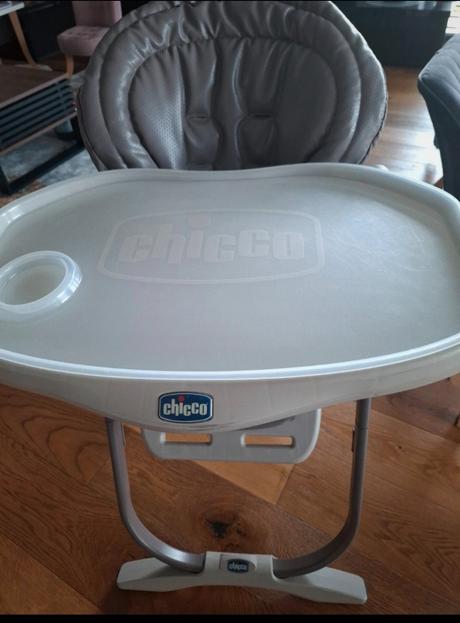 Stolička na kŕmenie i relax, chicco