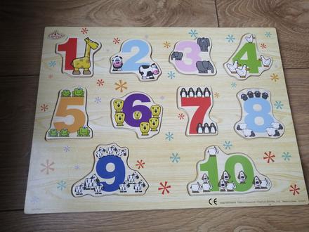 Vkladačka drevená čísla stav ako nove,