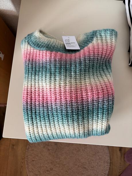 Dievčenský sveter, 164