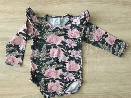 Kvietkovane body s volanom, newbie,80