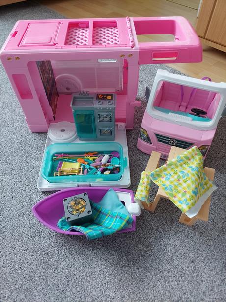 Predám barbie karavan,