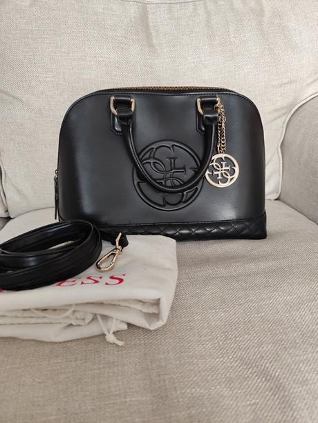 Kabelka guess, guess