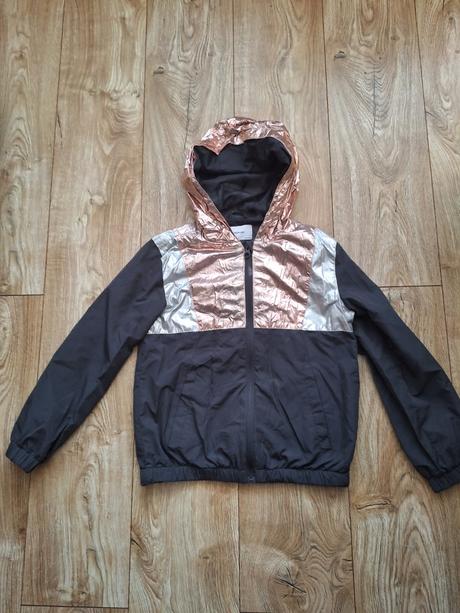 Prechodná vetrovka, reserved,134
